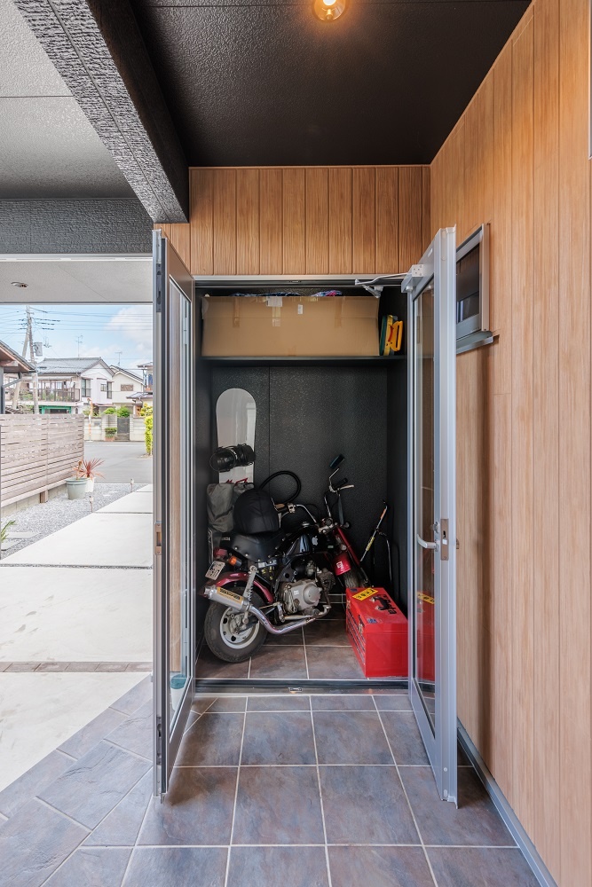 タタミダイニングとピットリビングのある家