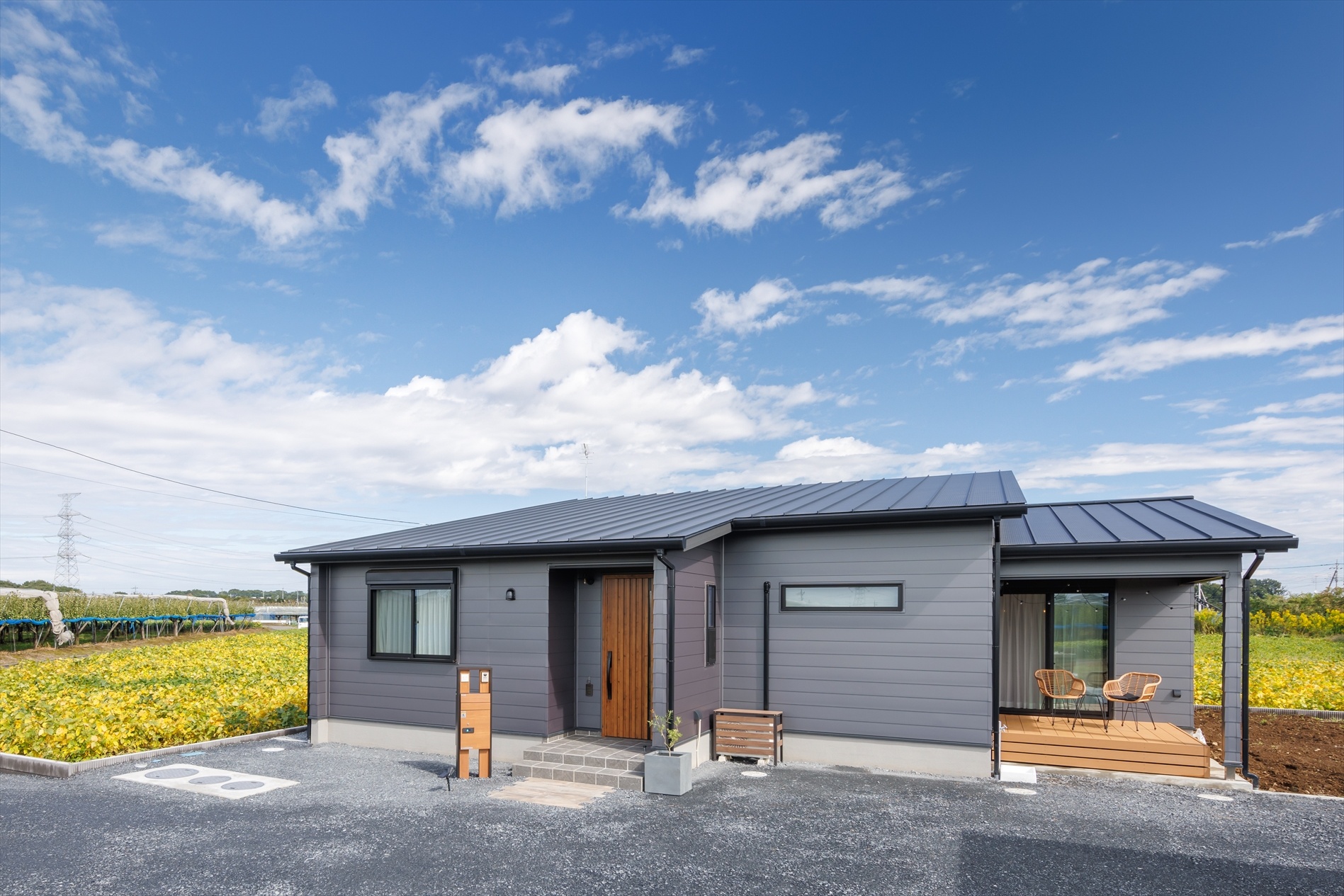 【施工事例】オーダーメイドキッチンのある平家