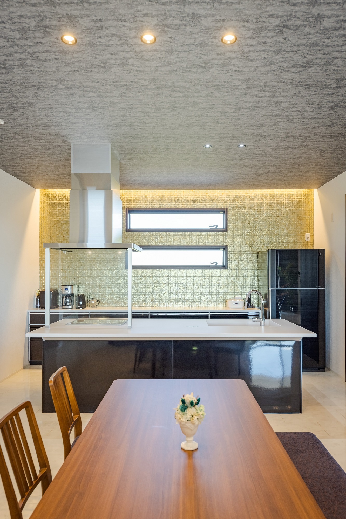 非日常を味わう平屋本物志向の大人の住まい