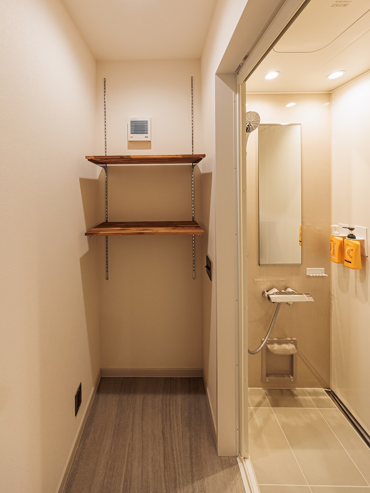 大地に堂々と佇む和モダンな二世帯住宅