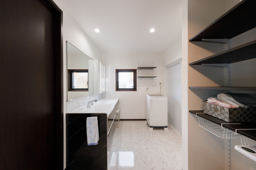 ダブル断熱とトリプルガラスで家中どこにいても快適な住まい