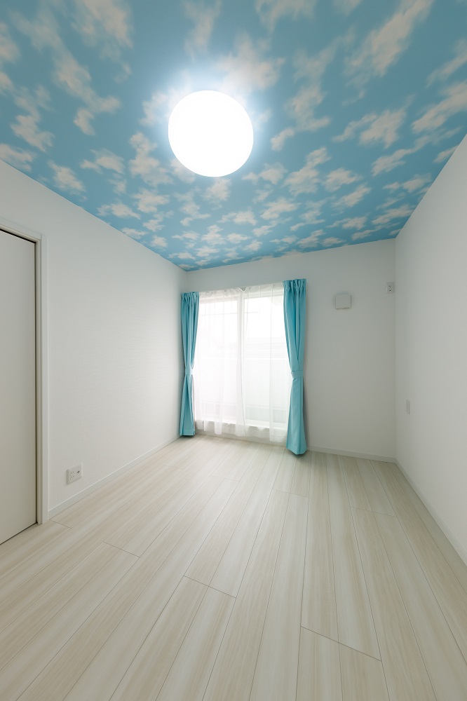 ホワイト×ピンクで大人かわいい家