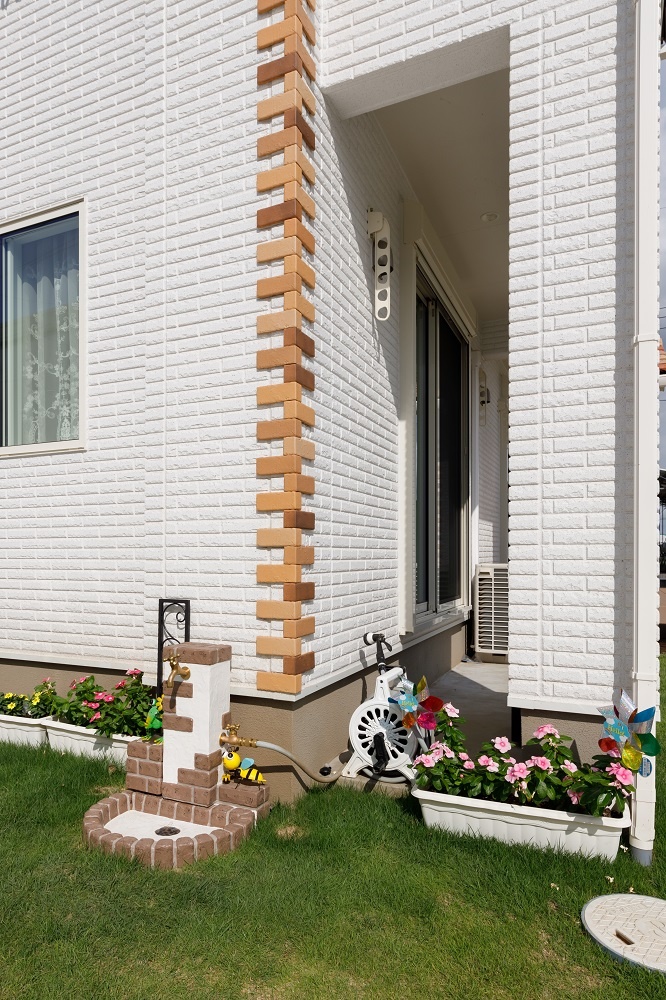 ホワイト×ピンクで大人かわいい家