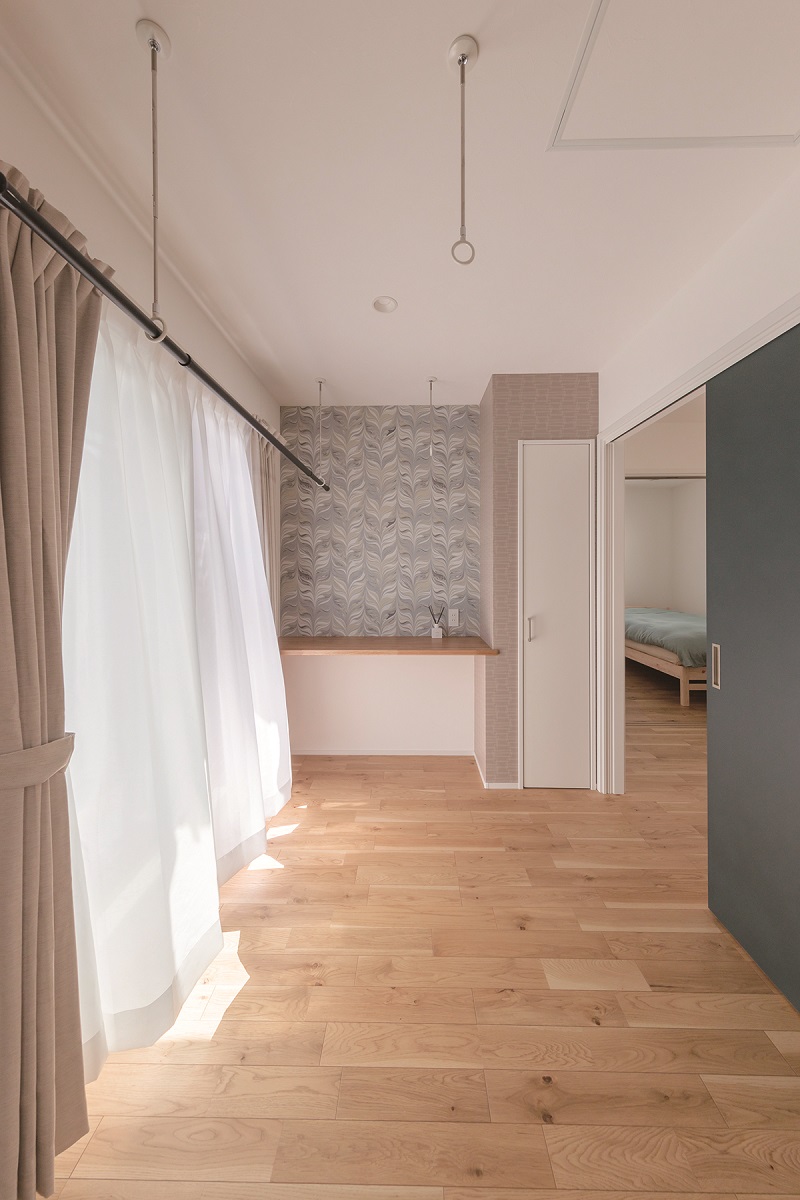 あおぞら覗く吹抜けボタニカライクな暮らし