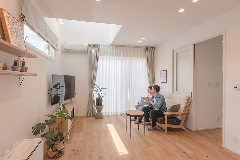 あおぞら覗く吹抜けボタニカライクな暮らし