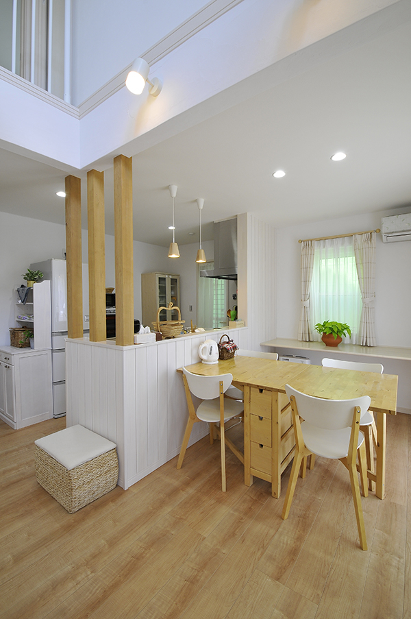 信頼できるスタッフと造り上げた漆喰の温もりあふれる居心地のいい家