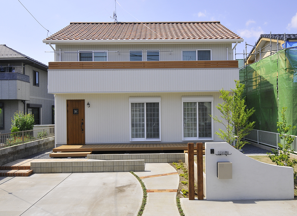 信頼できるスタッフと造り上げた漆喰の温もりあふれる居心地のいい家