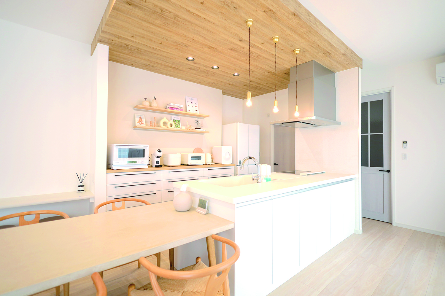 ぬくもりに包まれるナチュラルモダンな平屋