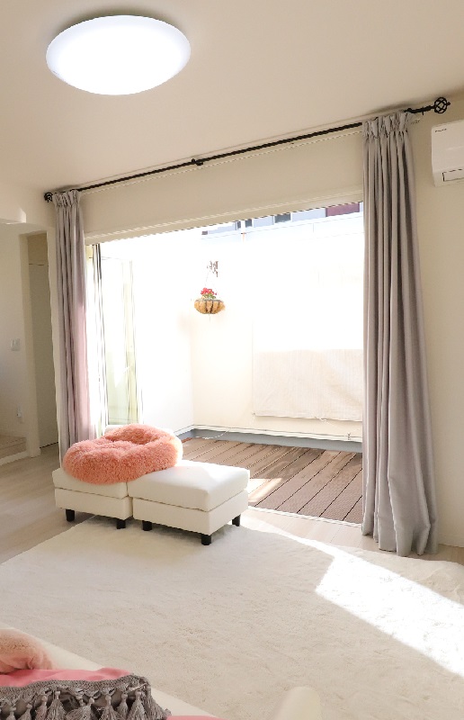 耐震性と採光にこだわったペットサロン併用の住まい