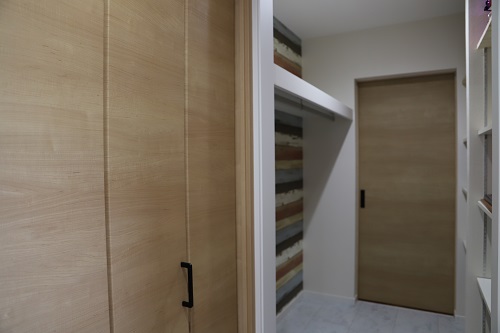 スタイリッシュなキューブ型こだわりのシンプルモダンの家