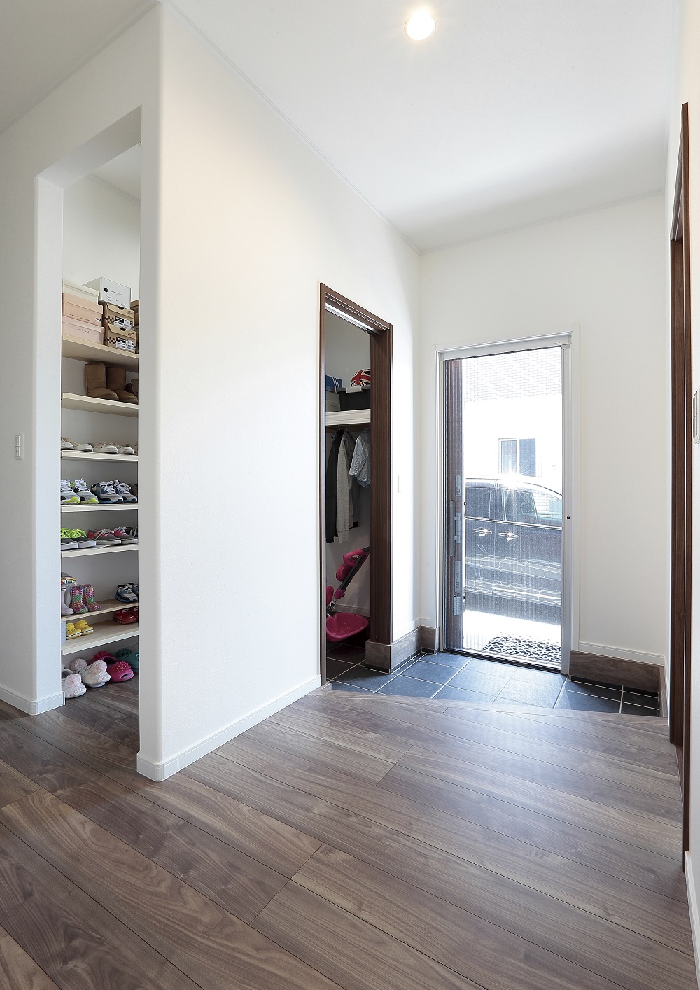 高さ×広さを叶えたＬＤＫ便利な間取りの平屋で暮らす