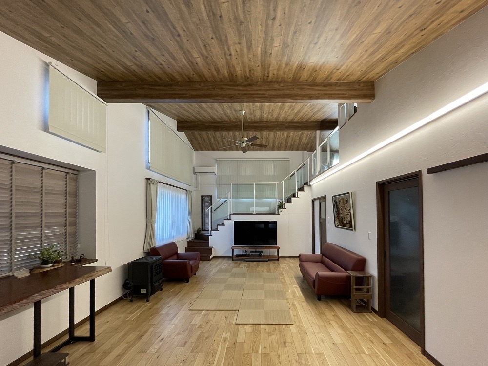 わが家を別荘に<br>３世帯で集まれる大空間リビング