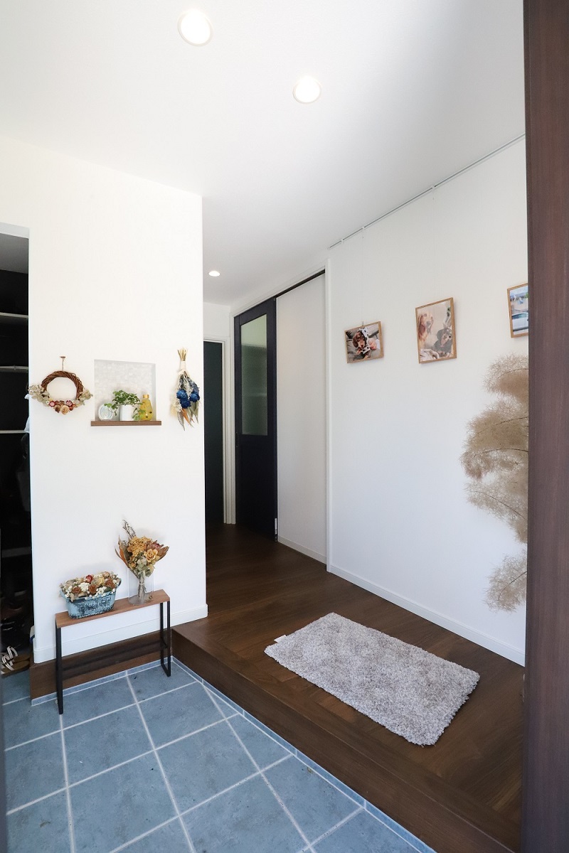 ドッグランを備えたのびのびと快適に過ごせる家