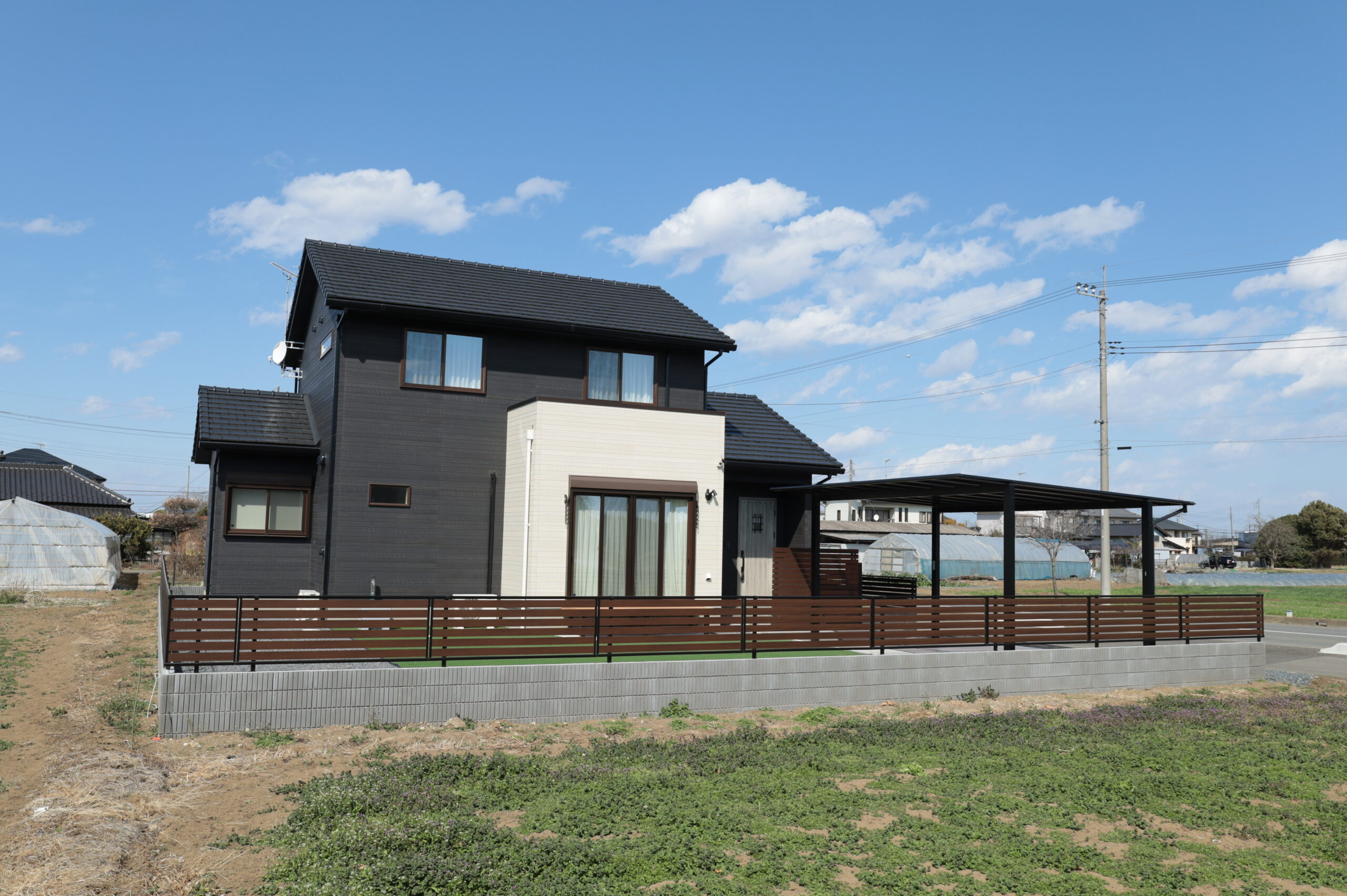 バイク好きの理想を叶えるビルトインガレージ