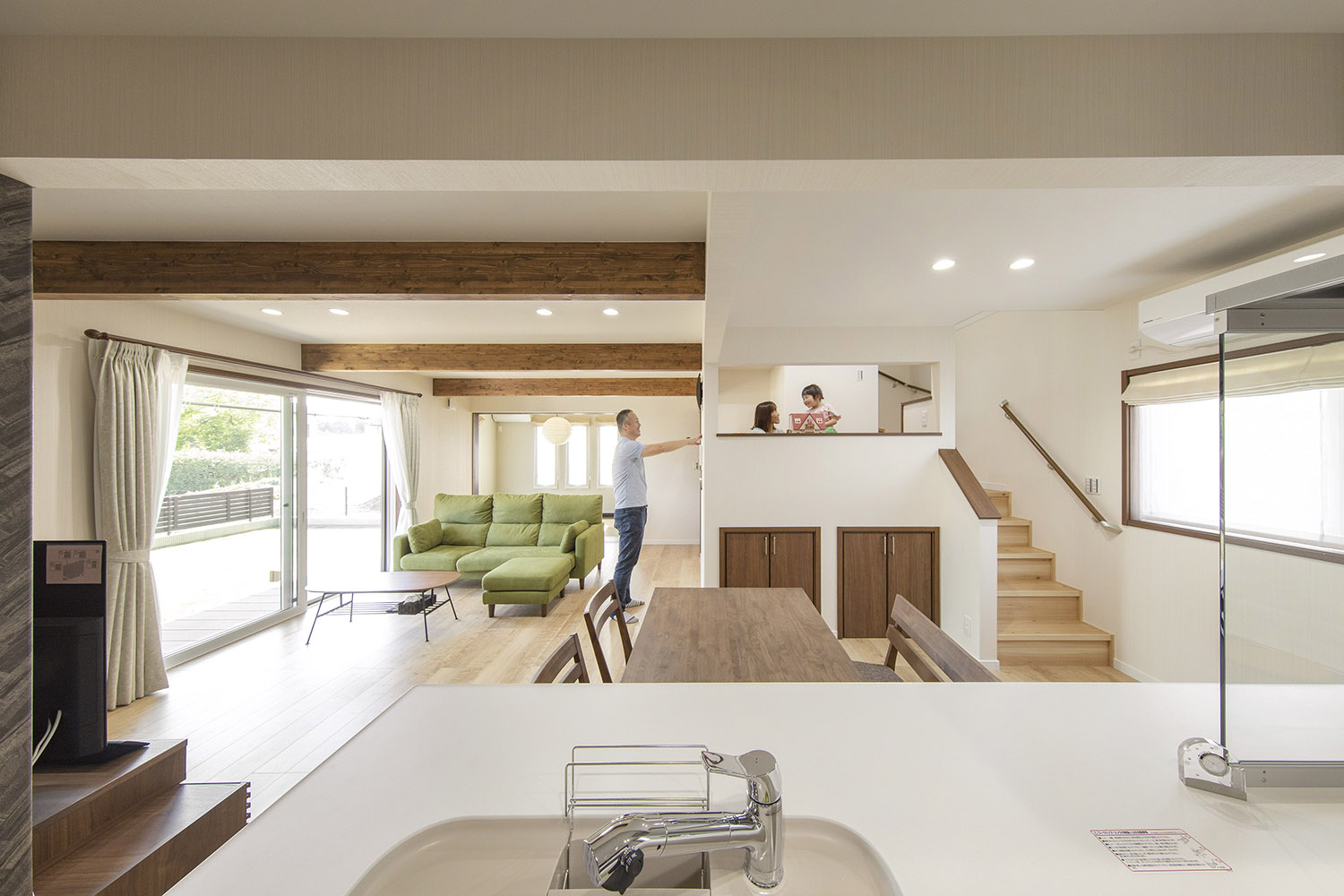 スキップフロアで家族が繋がる地元でのびのび暮らせる家