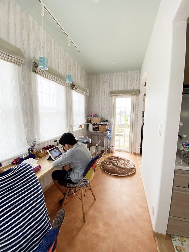 光と風に溢れた住まいコンサバトリーが我が家の中心に