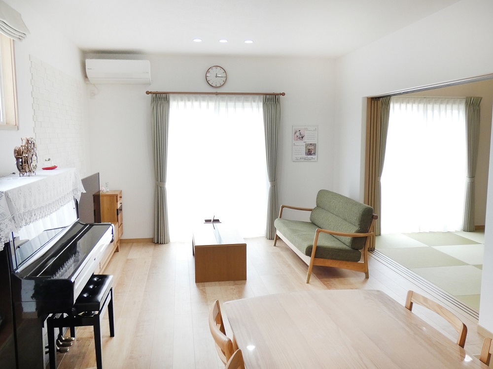 光と風に溢れた住まいコンサバトリーが我が家の中心に