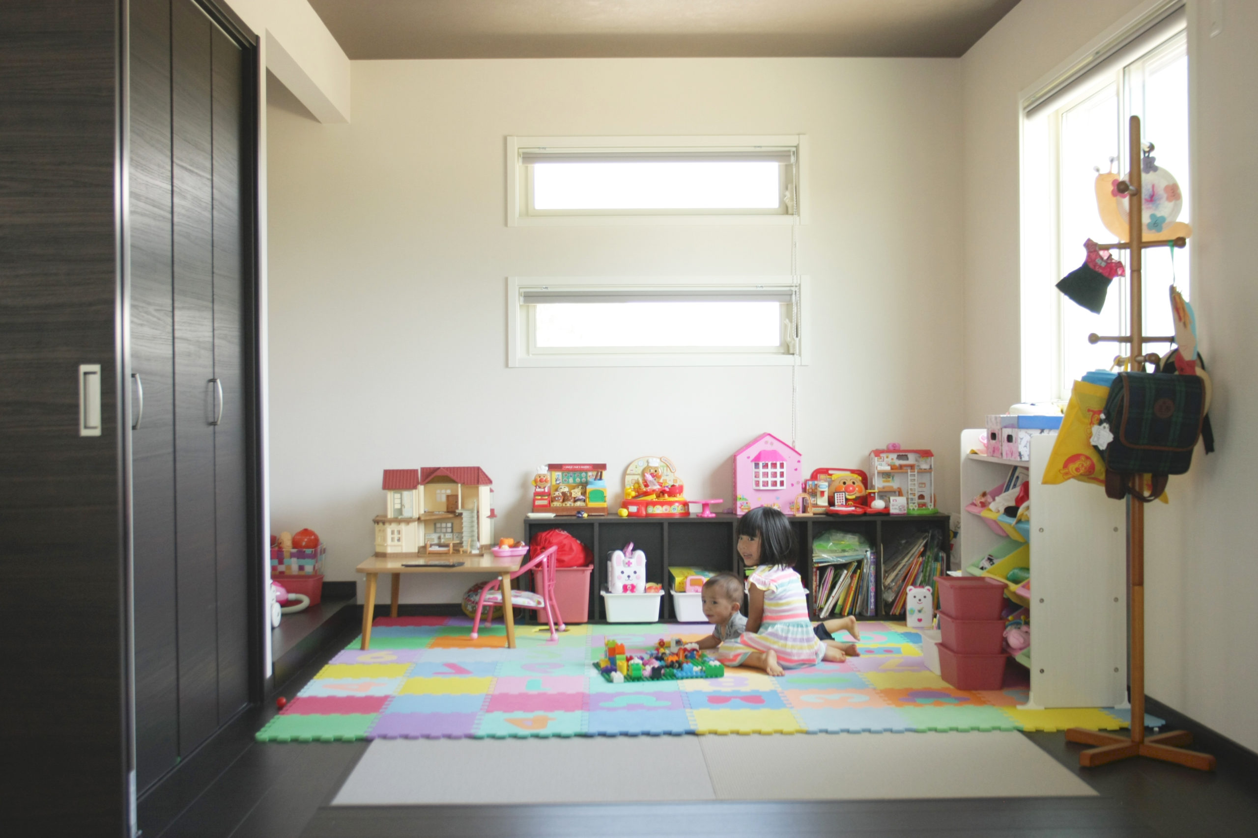 くつろぎと機能性を両立したビルトインガレージハウス