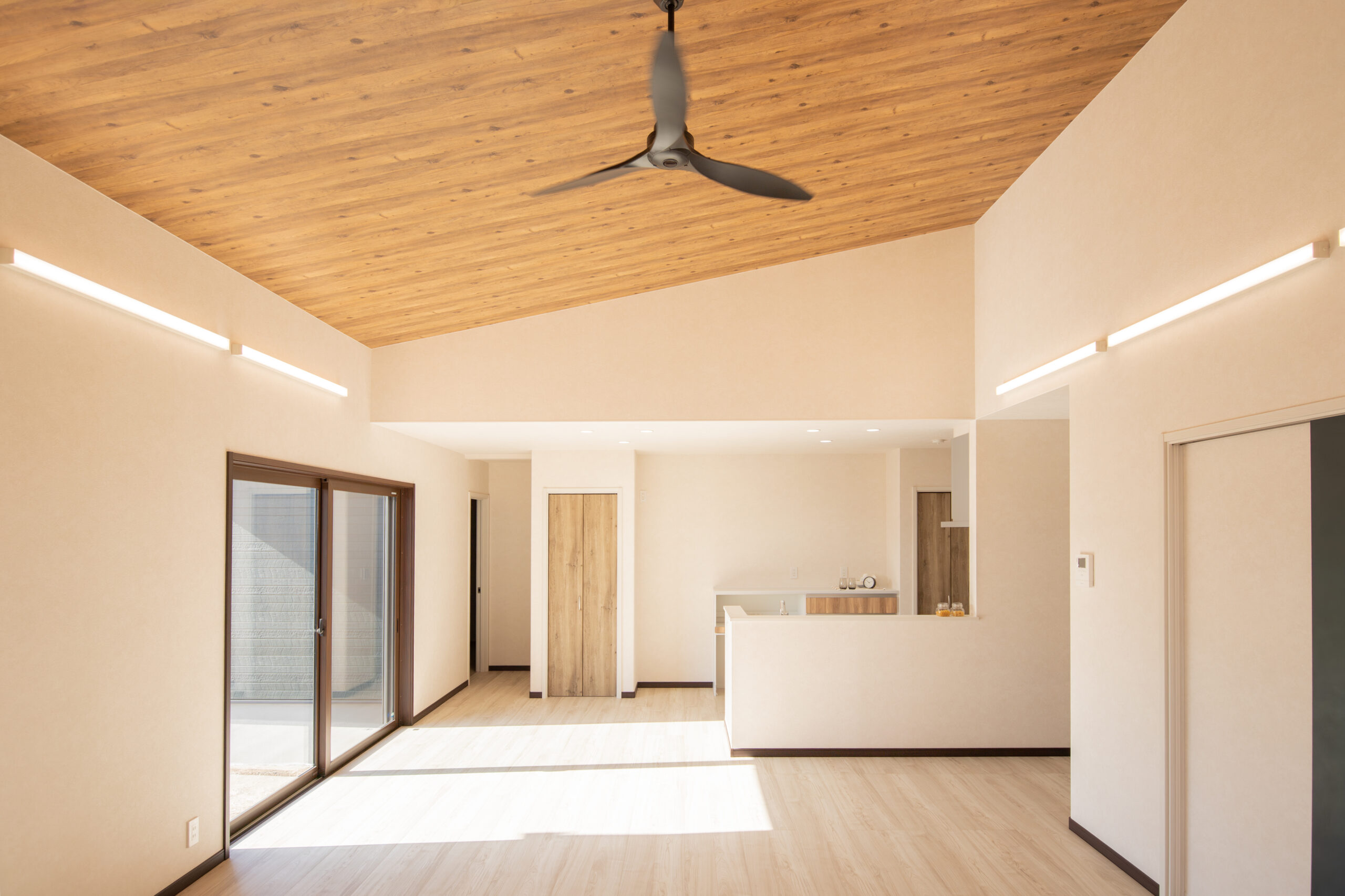 「開放感と暮らしやすさが両立する平屋」完成見学会