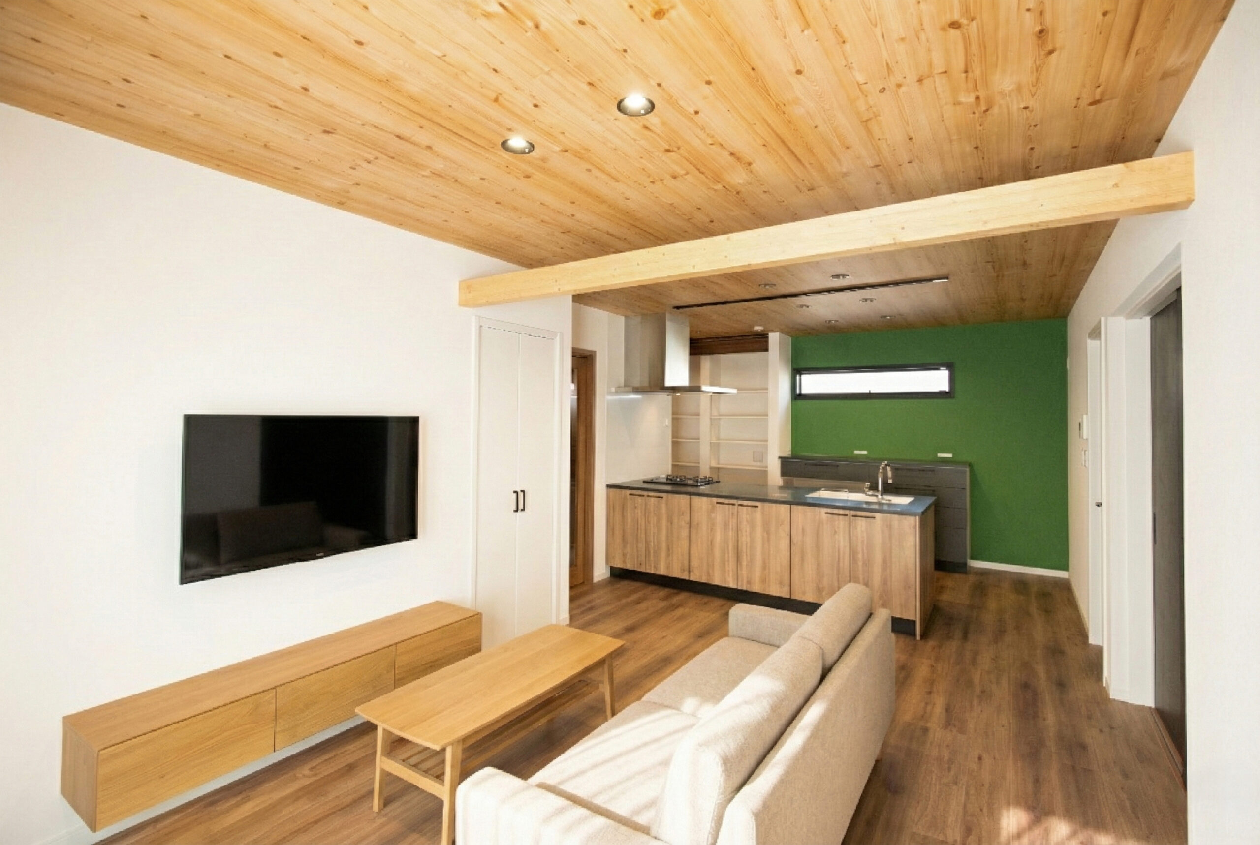 ブラック×木の上質インテリア