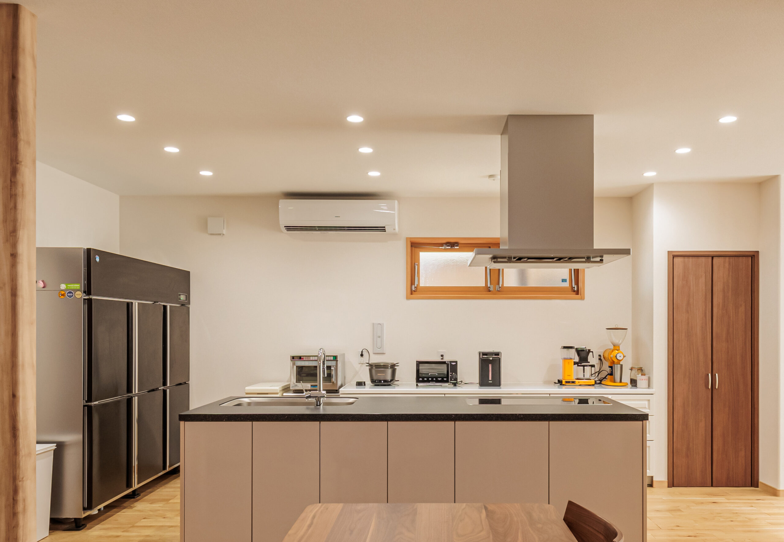 家具のように佇む、アイランドキッチン